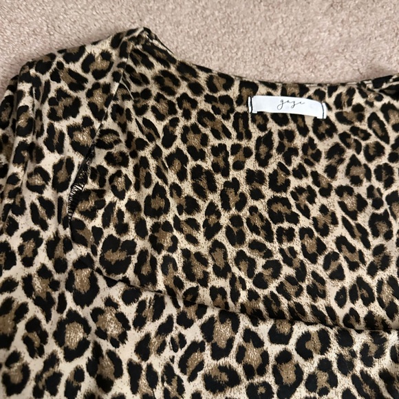 Leopard print top - Picture 2 of 4